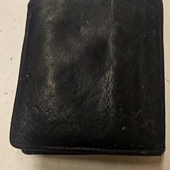 Brieftasche Bond, gemeldet von Loveland ADE | Mediahaven & Theater Amsterdam über iLost