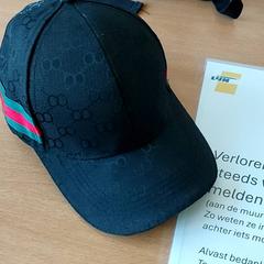 Clothing - Pet, as reported by Centraal magazijn using iLost