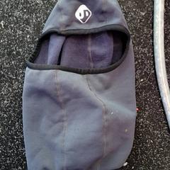 발라클라바 balaclava grijs, iLost를 사용하여 Schaatsbaan Rotterdam에 보고됨