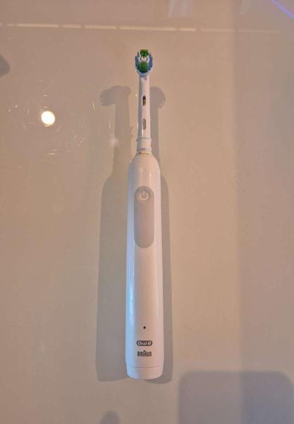 Brush Oral B