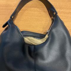 Bag van Meno, as reported by Gemeente Amsterdam - Bureau Gevonden Voorwerpen using iLost