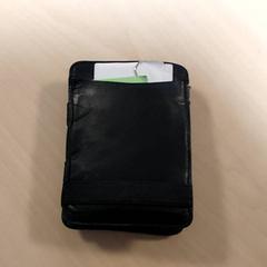 Kaartenhouder - De Fré, iLost를 사용하여 Centraal magazijn에 보고됨