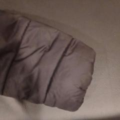 Abrigo/plumas Plumas، كما تم الإبلاغ عنه بواسطة RÍO Shopping - Valladolid عبر iLost