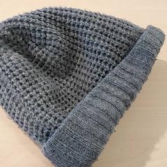 Roupa - Muts grijs, como reportado por Regio Oost-Vlaanderen utilizando o iLost