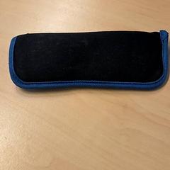 Etui na okulary z okularami, zgłoszono przez RET przy użyciu iLost