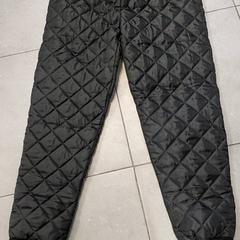 Oblečení - Broek zwart, jak nahlášeno Regio Oost-Vlaanderen pomocí iLost