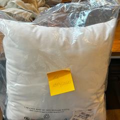 Cuscino, come riportato da Amsterdam ID Aparthotel utilizzando iLost