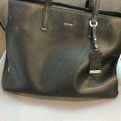 Taška Zwart merk Calvin Klein, ako bolo nahlásené Gemeente Weert pomocou iLost