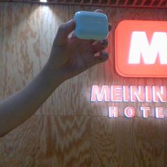 Earphones white, no case, soltix, as reported by MEININGER Hotel Innsbruck Zentrum using iLost