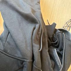 Abric & Jaquetes Coats, segons ha informat Amsterdam ID Aparthotel mitjançant iLost