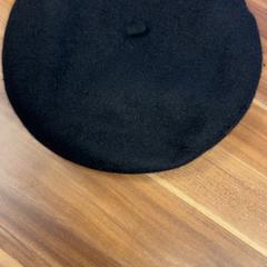 Beret, zgłoszono przez Pathé Buitenhof przy użyciu iLost