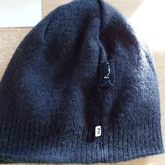 Kleding Muts, jak nahlášeno Centraal magazijn pomocí iLost