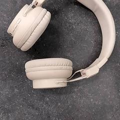 Écouteurs, a été signalé par Arriva Limburg Zuid utilisant iLost