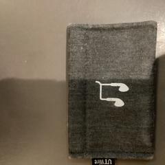 Headphones Bag, ha sido reportado por MEININGER Hotel Berlin "Mitte" Humboldthaus con iLost