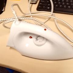 Dampstrykejern, som rapportert av Mövenpick Hotel Amsterdam City Centre ved bruk av iLost