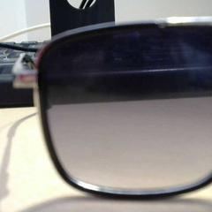 Sonnenbrille Zwart, gemeldet von Walibi Holland über iLost