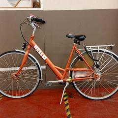 Cykel Hello Oranje, rapporterat av Fietsdepot Hasselt med iLost