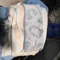 Sjal, rapporterat av Cursus en vergadercentrum Domstad med iLost