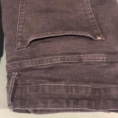 Calças de ganga, como reportado por Inntel Hotels Amsterdam Landmark utilizando o iLost