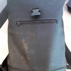 Táska, amint azt EBS Tramplein az iLost segítségével jelentette.