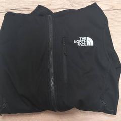 North face jasje, rapporterat av Pouw Vervoer med iLost