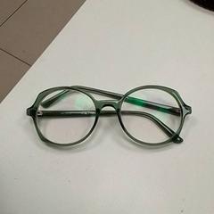 眼鏡 がiLostで ilévia によって報告されました