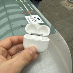 AirPods case, as reported to iLost