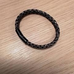 Armbånd, som rapportert av Qbuzz Fryslân ved bruk av iLost