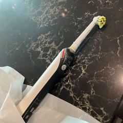 Electric toothbrush, as reported by Van der Valk Hotel Veenendaal using iLost