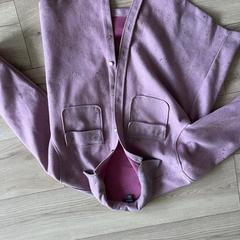 Roze fleece jas Primark، كما تم الإبلاغ عنه عبر iLost