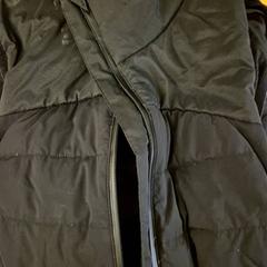 Ogrzewacz & Kurtka dziecięca Zwart, zgłoszono przez Mauritshuis Den Haag przy użyciu iLost