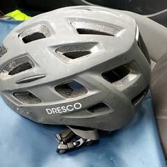 Vestiario - Fietshelm, come riportato da Centraal magazijn utilizzando iLost