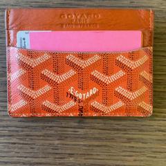 Carteira, como reportado por MEININGER Hotel Berlin East Side Gallary utilizando o iLost