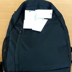 Mochila, como reportado por Regio Limburg - Leuven utilizando o iLost