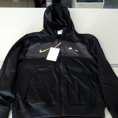 İLost kullanarak Centraal magazijn tarafından bildirildiği gibi Jas zwart