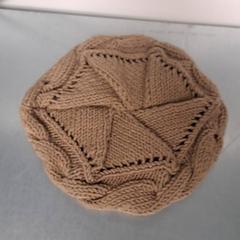 Hat Beige, as reported by Keolis Lund using iLost