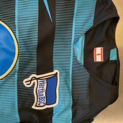 Tas black and blue, zoals gemeld door MEININGER Hotel Leipzig Hauptbahnhof met iLost