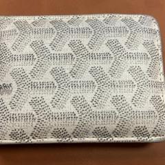 Brieftasche Krijgsman, gemeldet von Connexxion Amstelland-Meerlanden Schiphol Zuid über iLost