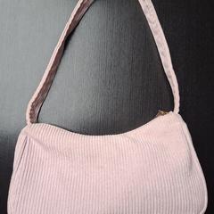 Roze ribstof handtas a été signalé sur iLost