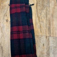 Scialle Groen rood, come riportato da IKEA Delft utilizzando iLost