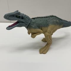 恐竜のおもちゃ, ha sido reportado por IKEA新三郷 con iLost