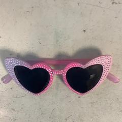 İLost kullanarak Artis tarafından bildirildiği gibi Güneş gözlüğü Hartjes roze