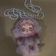 İLost kullanarak Jaarbeurs tarafından bildirildiği gibi Roze popje Met parelketting