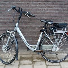 Elektrische damesfiets Gazelle Oranje C7, amint azt Gemeente Heusden az iLost segítségével jelentette.