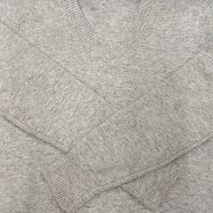 Svetr Gris col V, jak nahlášeno IKEA Bayonne Ametzondo pomocí iLost