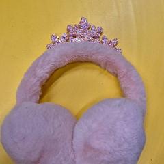 Öronvärmare Roze, rapporterat av IKEA Delft med iLost