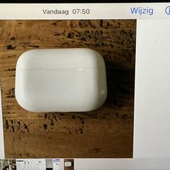 Apple AirPods case, iLost'a bildirildiği gibi
