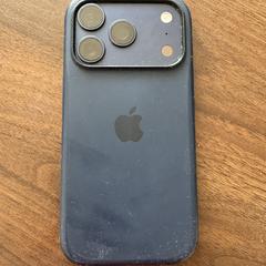 iPhone donker blauw hoesje، كما تم الإبلاغ عنه عبر iLost