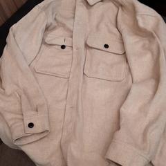 ジャケット がiLostで Rotterdam The Hague Airport によって報告されました