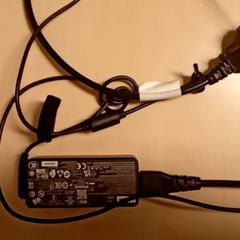 Adattatore, come riportato da Mövenpick Hotel Amsterdam City Centre utilizzando iLost